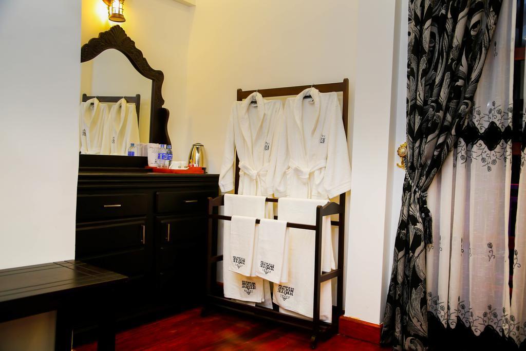 Hotel White House Anuradhapura Luaran gambar