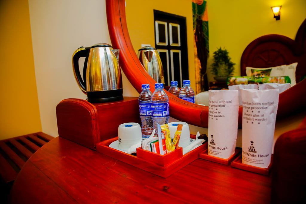 Hotel White House Anuradhapura Luaran gambar