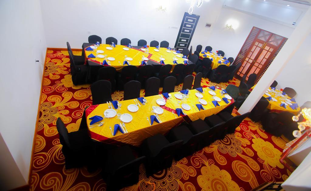 Hotel White House Anuradhapura Luaran gambar